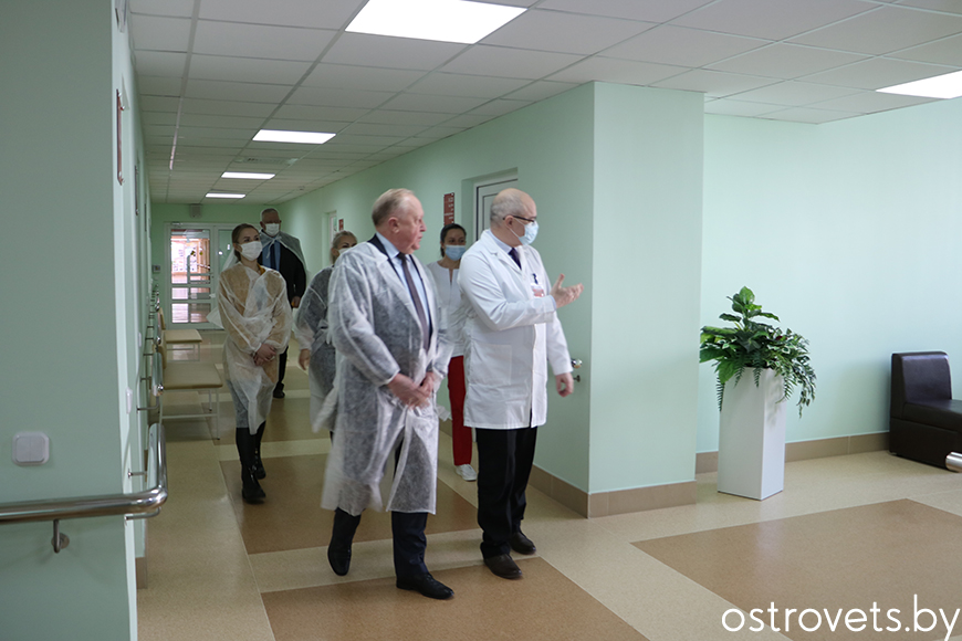 Виктор Лискович встретился с профсоюзным активом и посетил музей больницы