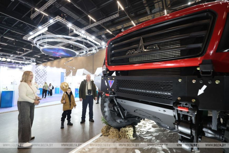 Выставку "Моя Беларусь" посетили уже более 200 тыс. гостей. Почему там стоит побывать?