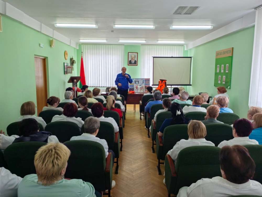 7 апреля, во Всемирный день здоровья, для работников нашей поликлиники прошло учебное занятие по безопасности на воде.