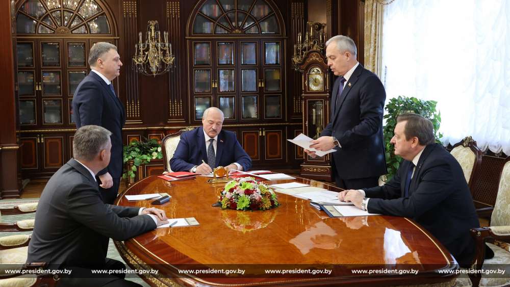 Александр Лукашенко подписал указы о назначении выборов депутатов и членов Совета Республики 